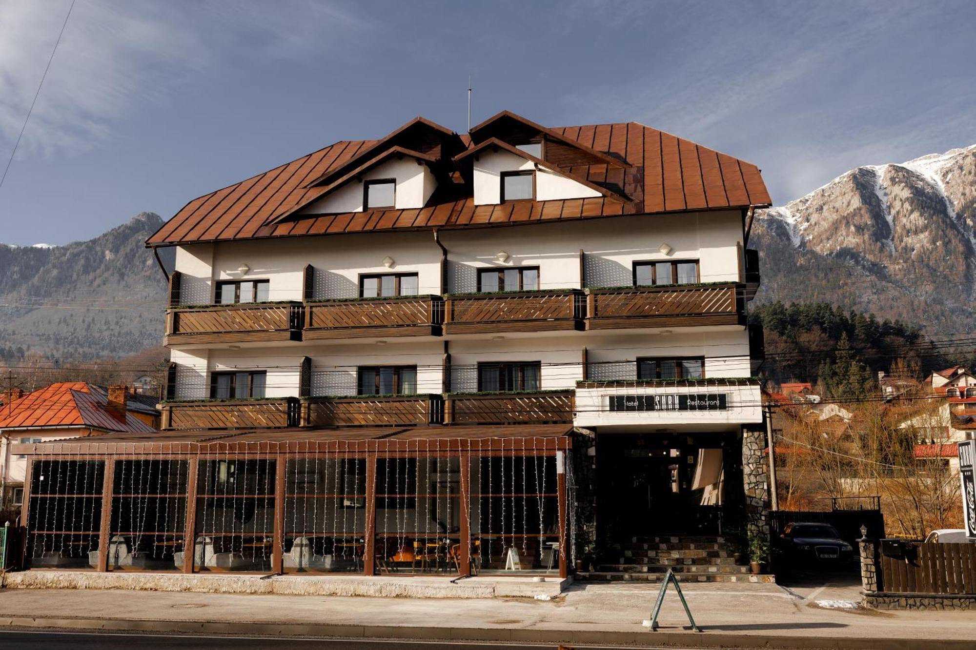 Suru & Restaurant Hotel Busteni